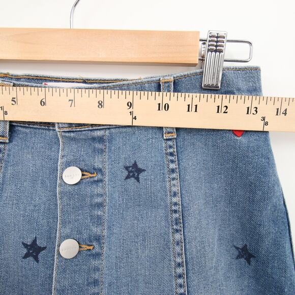 SUNDRY Denim Skirt Blue Mini Red Stars Button Front Casual Pleated A Line 25 - Picture 3 of 8